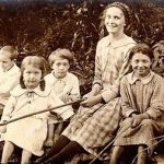 Thumbnail image for Edith and Ressie BLEDSOE